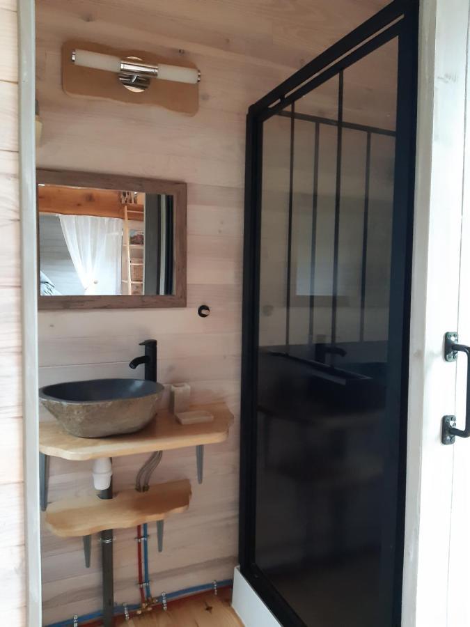Tiny House Pensionat Saint-Vallier  Eksteriør billede