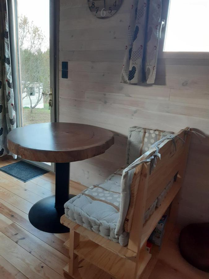 Tiny House Pensionat Saint-Vallier  Eksteriør billede